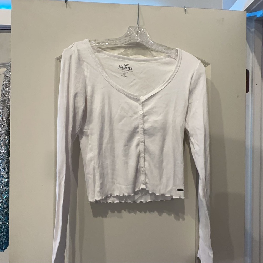 Hollister Cropped Baby Button Long Sleeve Tee, Size Medium, White